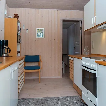 6 Person In Logstor * Logsted