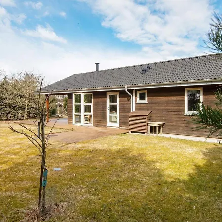6 Person In Logstor * Løgsted
